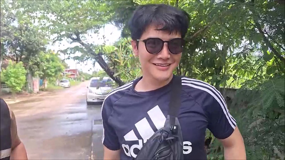 Người đàn ông 44 tuổi hoảng loạn gọi cảnh sát vì bị phụ nữ U60 lạ mặt liên tục đến nhà đòi cưới, xin con- Ảnh 3.