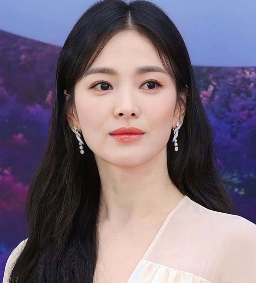 Tuổi 15 đáng nhớ của Song Hye Kyo: Đóng vai không tên lướt qua màn ảnh, có ai ngờ 30 năm sau làm
