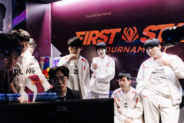 Nghi vấn chiến đội LPL mâu thuẫn nội bộ, Nghi vấn chiến đội LPL mâu thuẫn nội bộ,