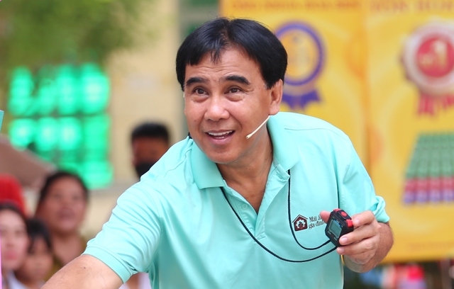 Sao nam Vbiz lên tiếng gấp về việc quảng cáo cho hãng sữa đặc trị gout- Ảnh 3.