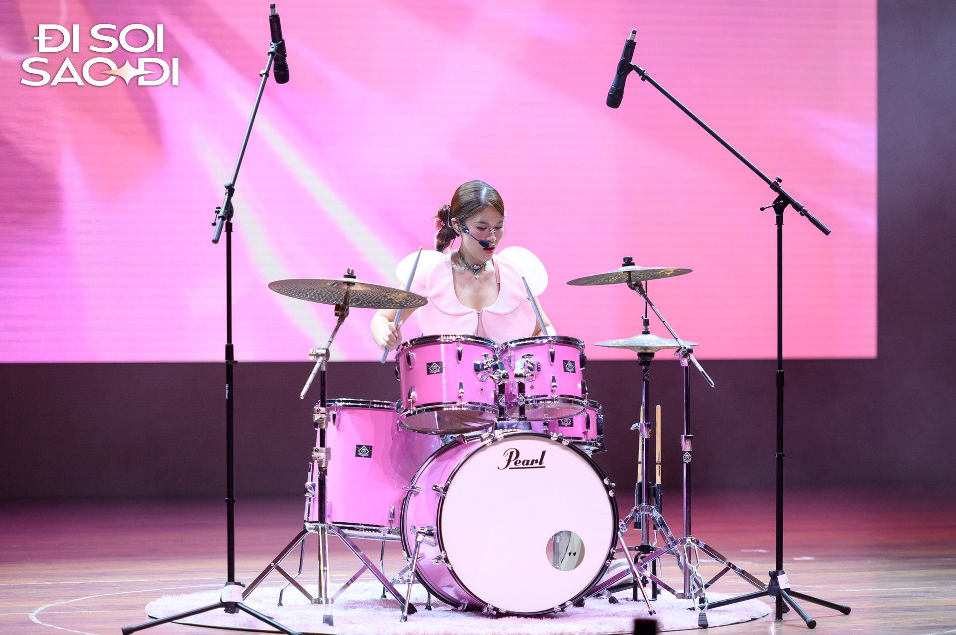 Ngọc Thanh Tâm công khai thân mật với Ngọc Thanh Tâm công khai thân mật với