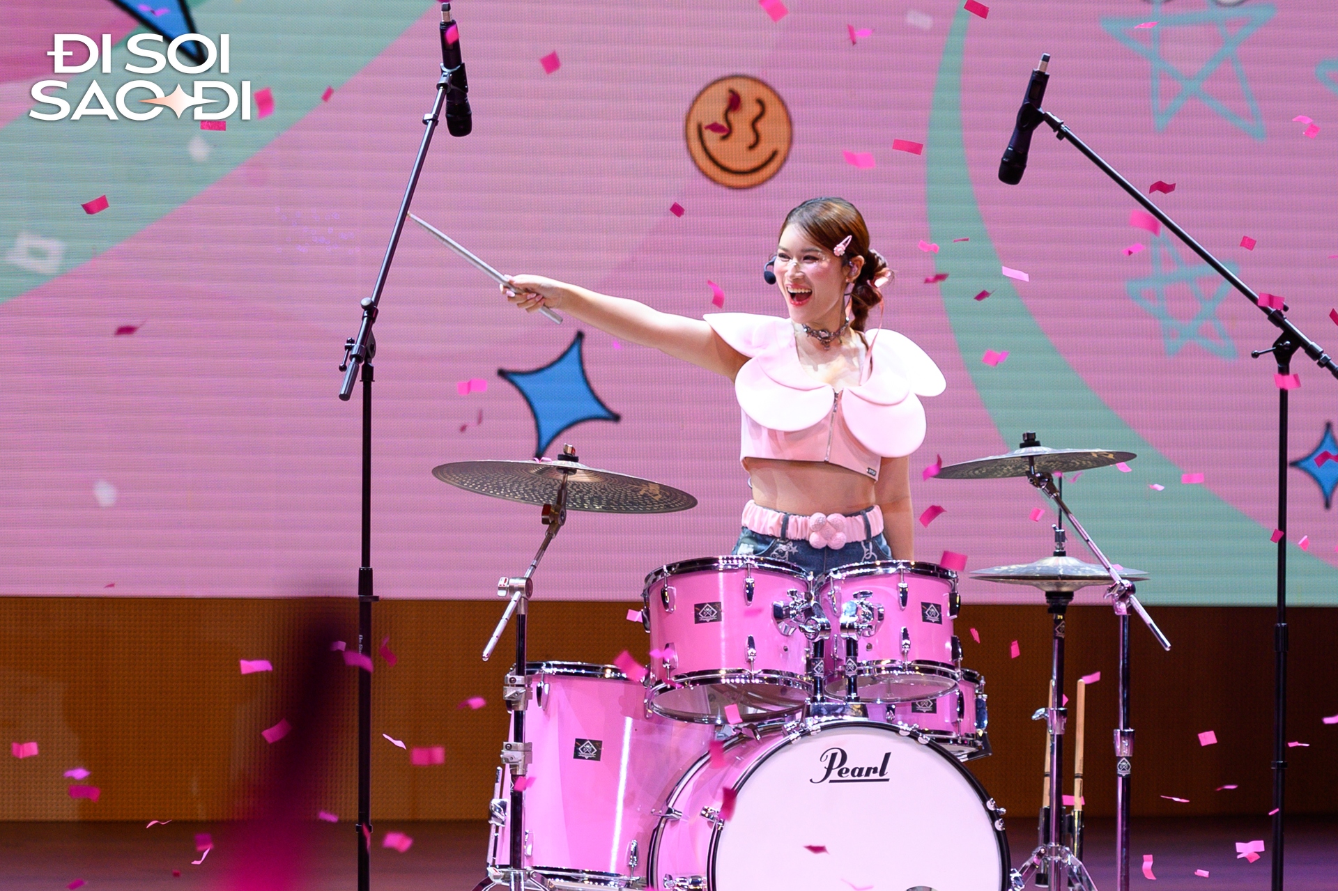 Ngọc Thanh Tâm công khai thân mật với Ngọc Thanh Tâm công khai thân mật với