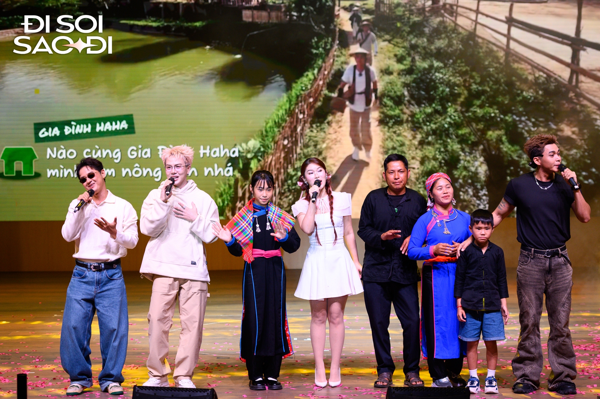 Ngọc Thanh Tâm công khai thân mật với Ngọc Thanh Tâm công khai thân mật với