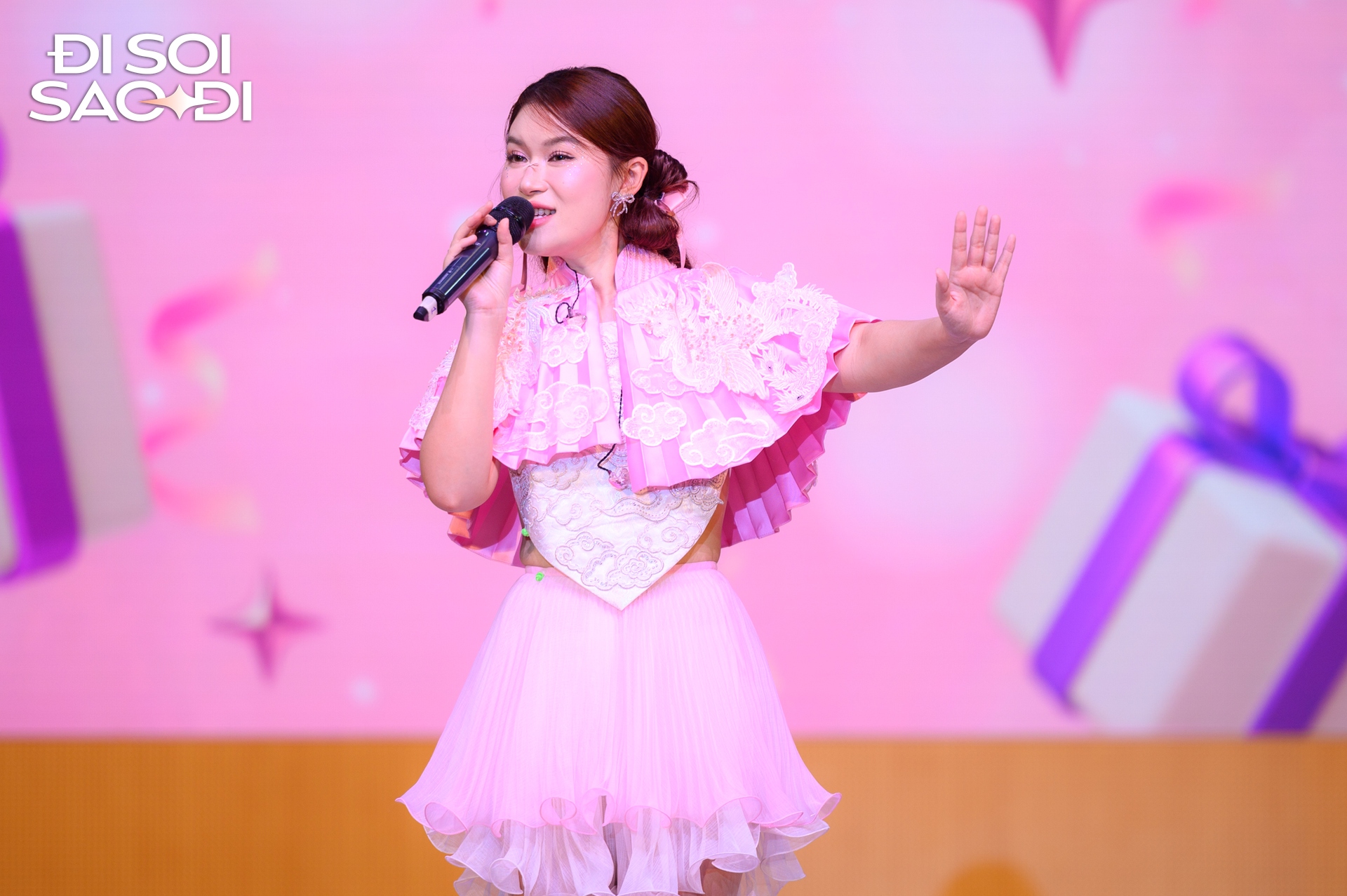 Ngọc Thanh Tâm công khai thân mật với Ngọc Thanh Tâm công khai thân mật với