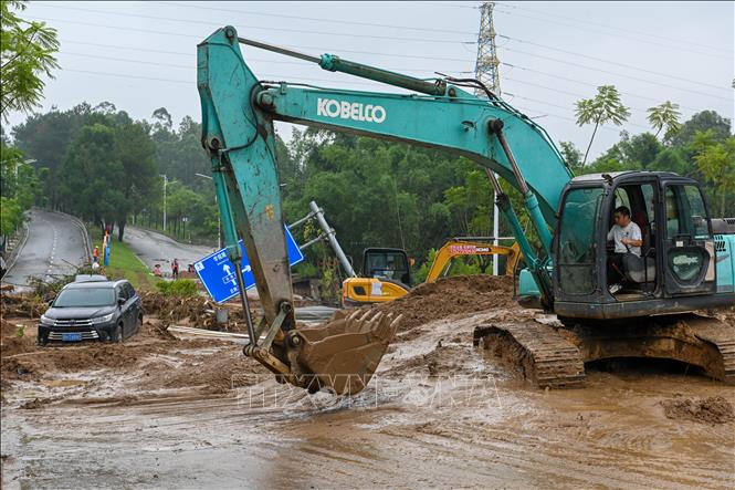 Lũ quét bất ngờ tại miền Bắc Trung Quốc, ít nhất 10 người thiệt mạng- Ảnh 2. Lũ quét bất ngờ tại miền Bắc Trung Quốc, ít nhất 10 người thiệt mạng- Ảnh 2.