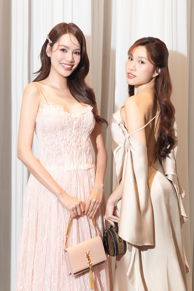 Nửa showbiz đến chúc phúc Chế Nguyễn Quỳnh Châu: Hoà Minzy nổi bần bật trong váy xuyên thấu, Ngô Kiến Huy - Khổng Tú Quỳnh đụng mặt- Ảnh 14.