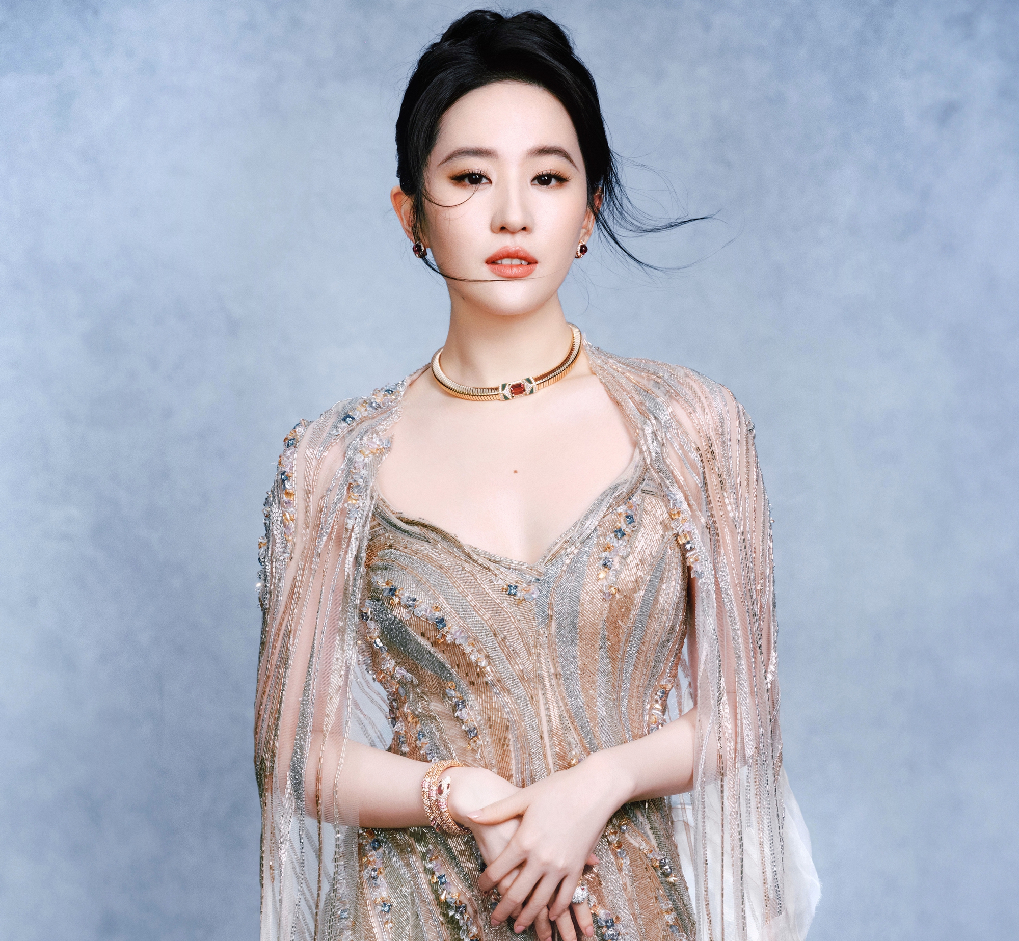 Lưu Diệc Phi lộ nhân cách thật khi bị người khác vạch trần thói phông bạt ngay trên sóng trực tiếp- Ảnh 1.