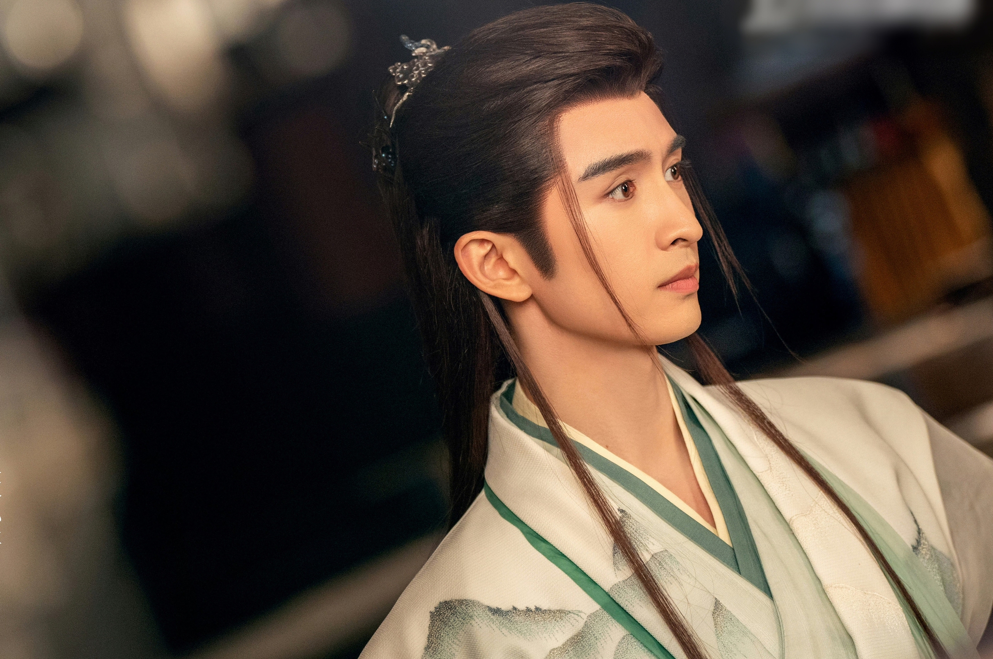 Phim cổ trang chưa chiếu đã bị chê nát nước, nữ chính đẹp mê mẩn nhưng ai nhìn cũng thấy mỏi cổ- Ảnh 4.