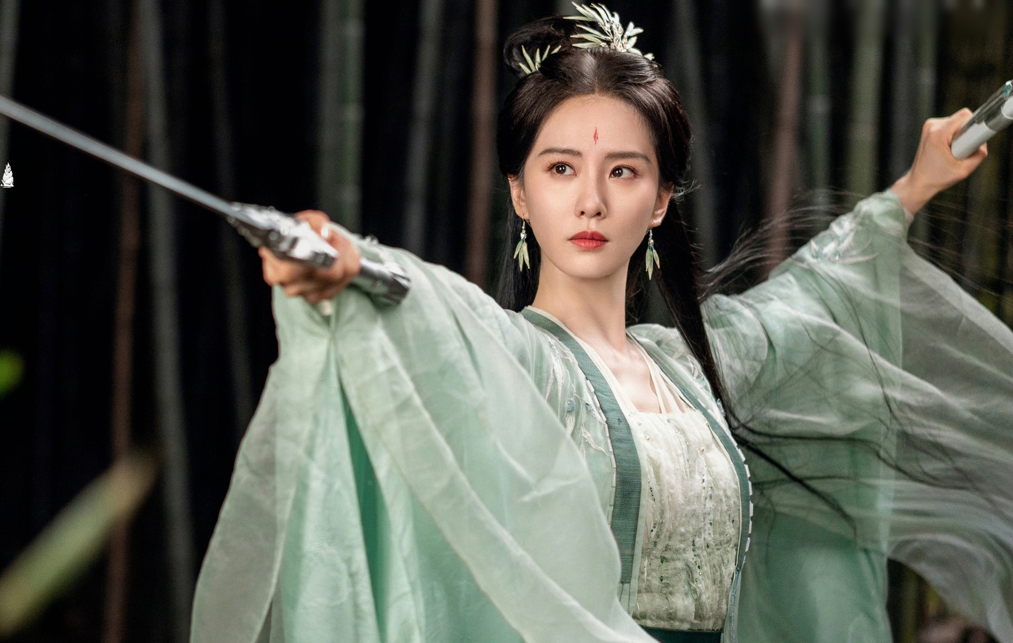 Phim cổ trang chưa chiếu đã bị chê nát nước, nữ chính đẹp mê mẩn nhưng ai nhìn cũng thấy mỏi cổ- Ảnh 5.