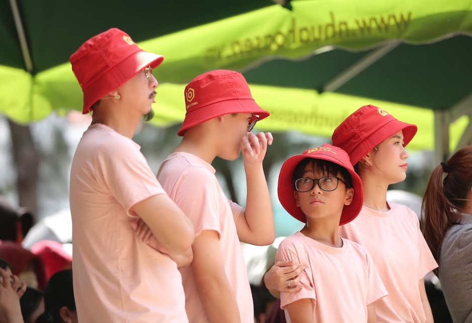 Một nữ diễn viên bật khóc nức nở, xin phép làm điều này trên truyền hình- Ảnh 3.