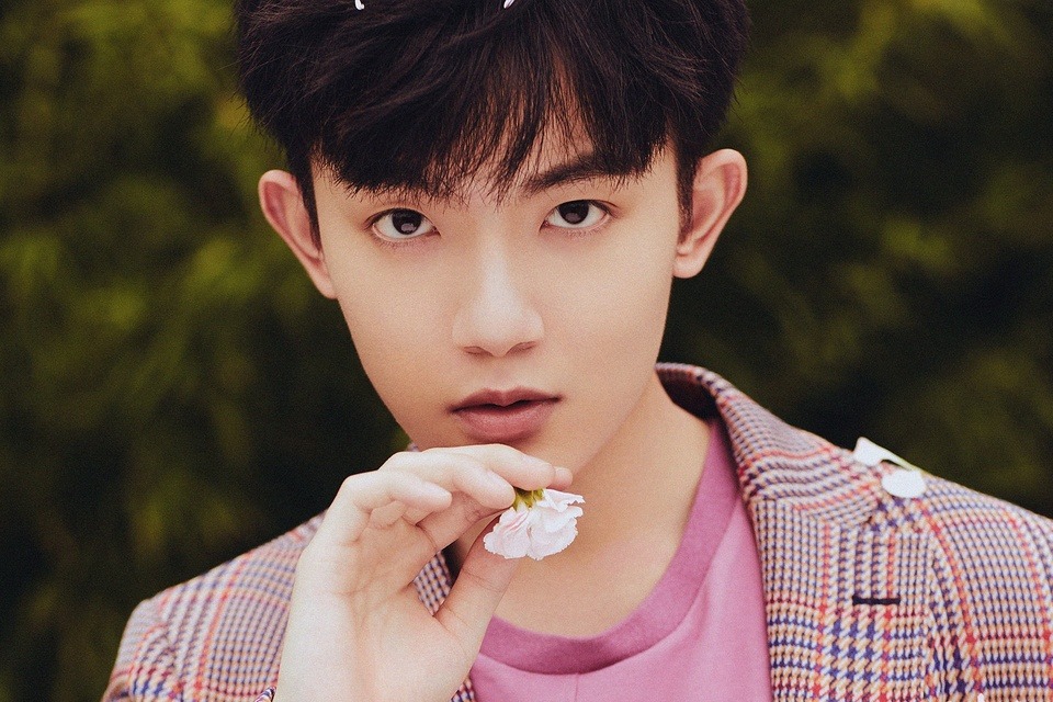 Nam diễn viên đang quậy tung Cbiz: Dám đưa loạt sao hạng A