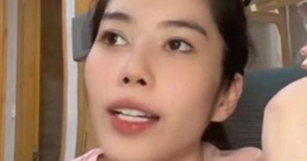 Bị chê nghèo vì mang dép 50K, nữ ca sĩ Việt nổi tiếng cả nước nói rõ một điều m em livestream 1451 17465168332491235650633 194 0 819 1000 crop 1746516837866742850602 1746529345758 17465293461021577772266 21 0 421 764 crop 1746529409105810558091jpg