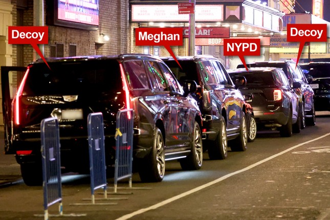 Meghan Markle bị chê làm lố- Ảnh 2.