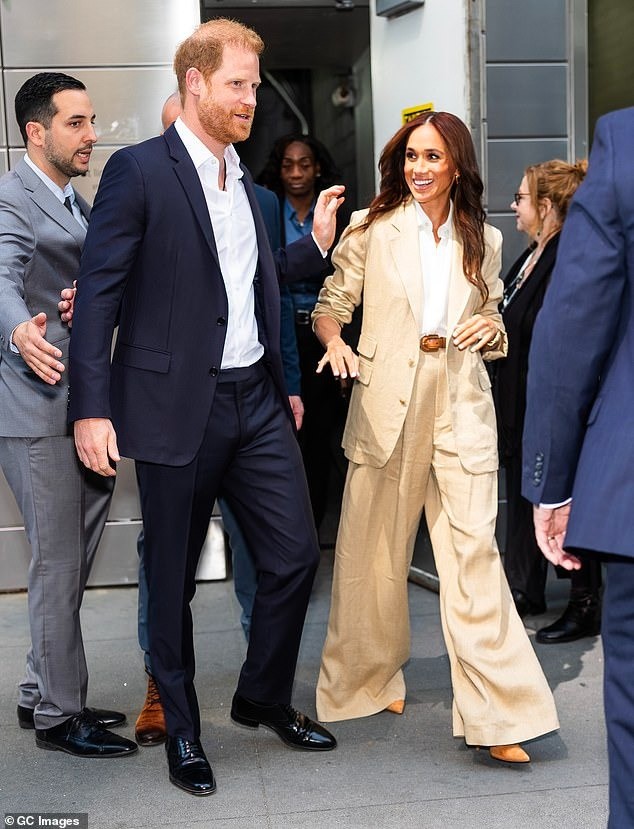 Meghan phớt lờ Harry- Ảnh 4.