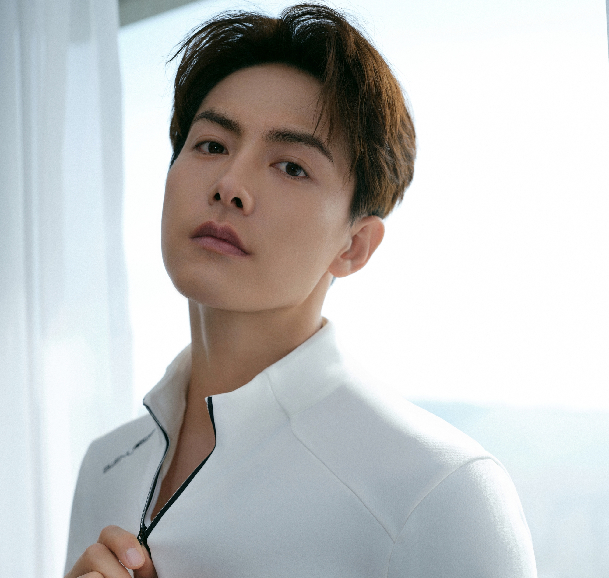 MXH náo loạn vì nam diễn viên