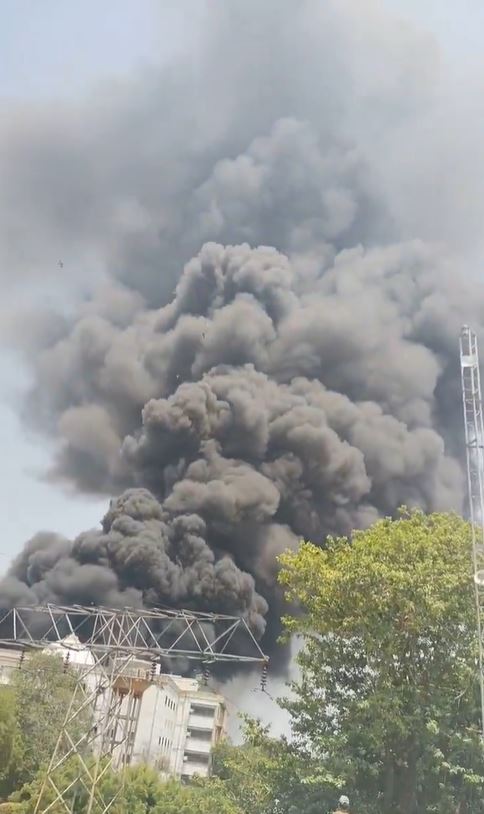 NÓNG: Máy bay chở 242 khách tới London rơi tại Ấn Độ- Ảnh 2.