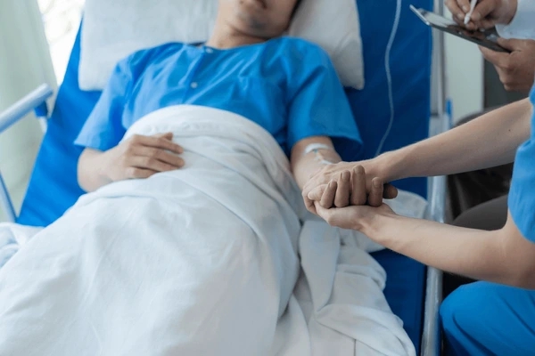 Doanh nhân qua đời để lại 18 tỷ đồng, con trai không có tên trong di chúc kiện đòi thừa kế, toà phán quyết: “Anh chỉ được nhận 40 triệu”- Ảnh 1.