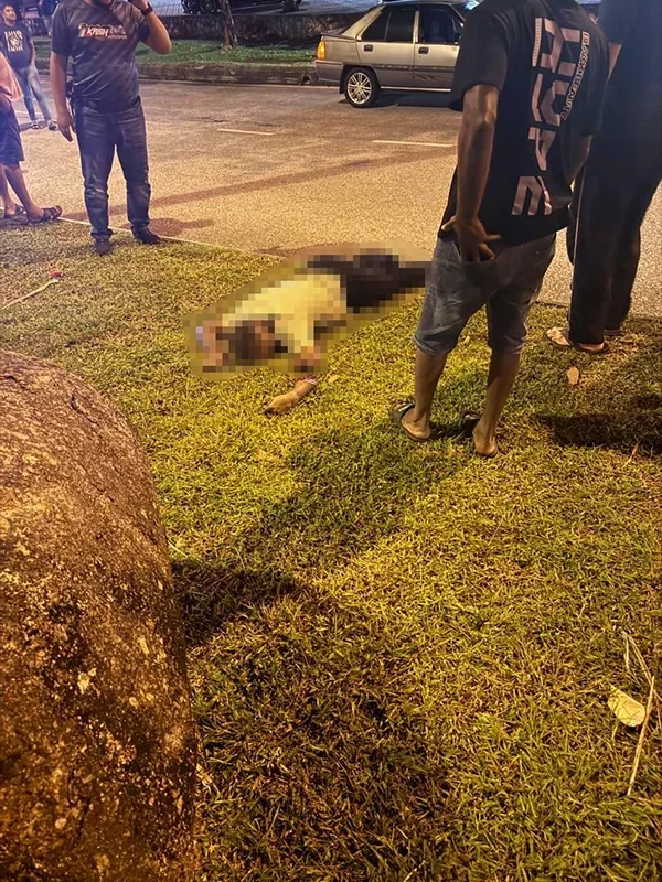 Đang ăn tối ở nhà hàng, người đàn ông ở Malaysia bỏ chạy khi 2 chiếc ô tô dừng trước cửa nhưng bị bắn tử vong- Ảnh 1.