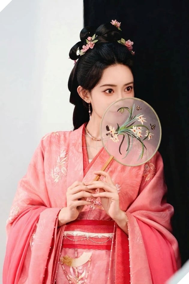 Mạnh Tử Nghĩa vừa ghi dấu ấn với “Cửu trọng tử” nên khán giả càng kỳ vọng tác phẩm mới sẽ trở thành điểm sáng mới cho cả cô và Lưu Học Nghĩa