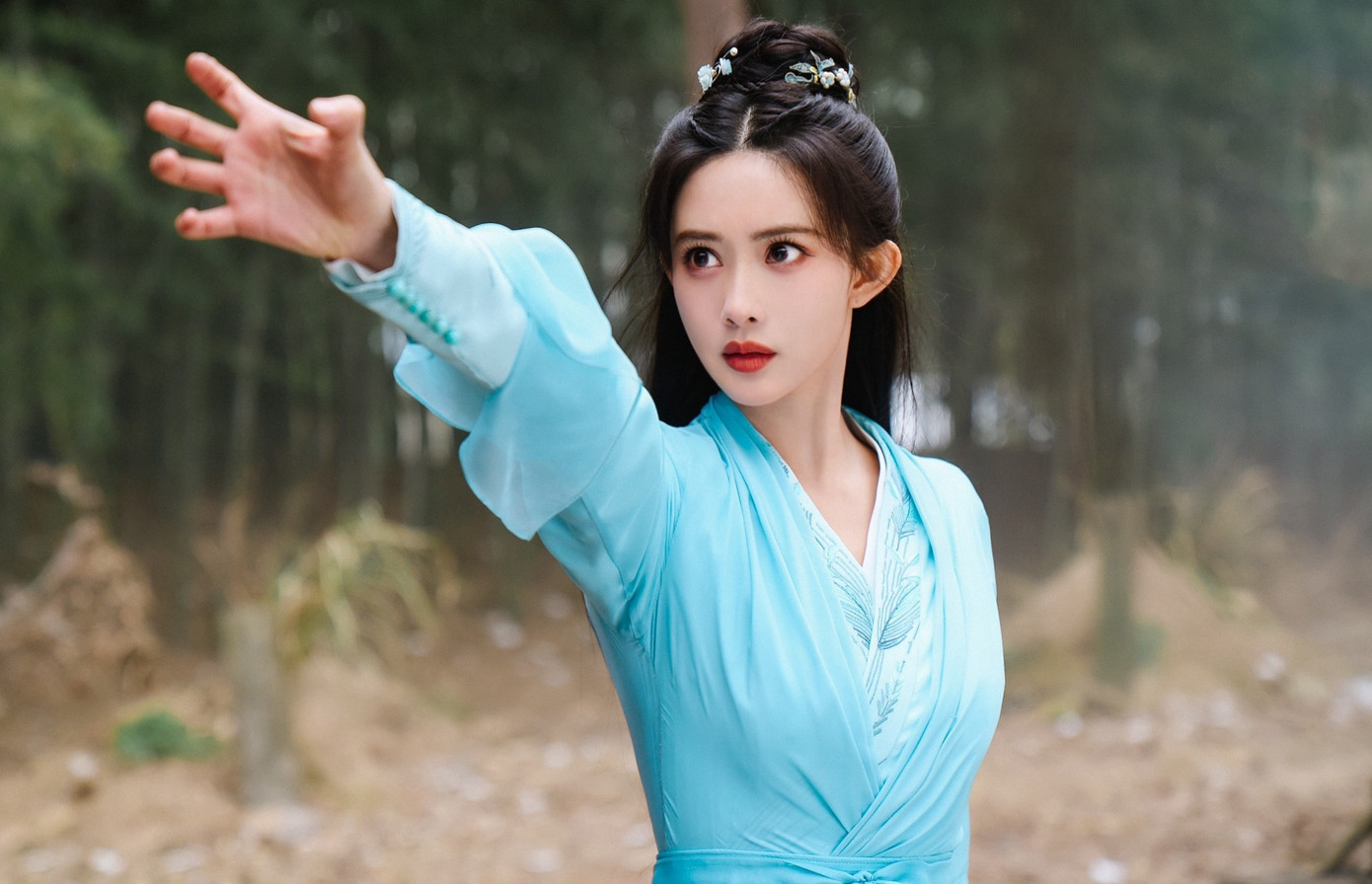 'Mai Siêu Phong' 2025 gây ấn tượng- Ảnh 4. 'Mai Siêu Phong' 2025 gây ấn tượng- Ảnh 4.