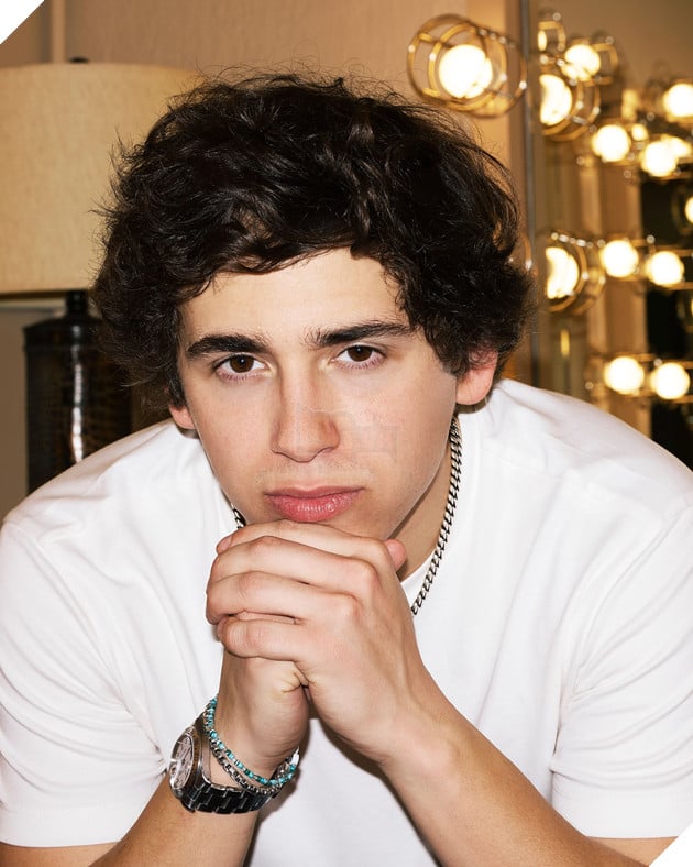 Hình ảnh về sao nam Marcello Hernández.