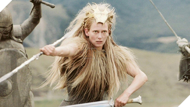 Margaret Qualley Và Emma Mackey Được Nhắm Đến Cho Vai Diễn Trong Phim Narnia.