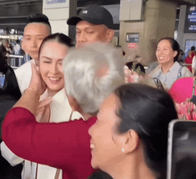 Mỹ nhân đẹp nhất Philippines tại Việt Nam- Ảnh 1. Mỹ nhân đẹp nhất Philippines tại Việt Nam- Ảnh 1.