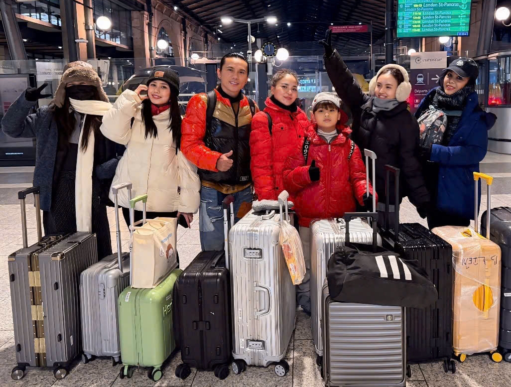 Những ông bố đông con nhất showbiz Việt: Bận rộn tới mấy vẫn hết lòng quan tâm, yêu thương các con- Ảnh 2.