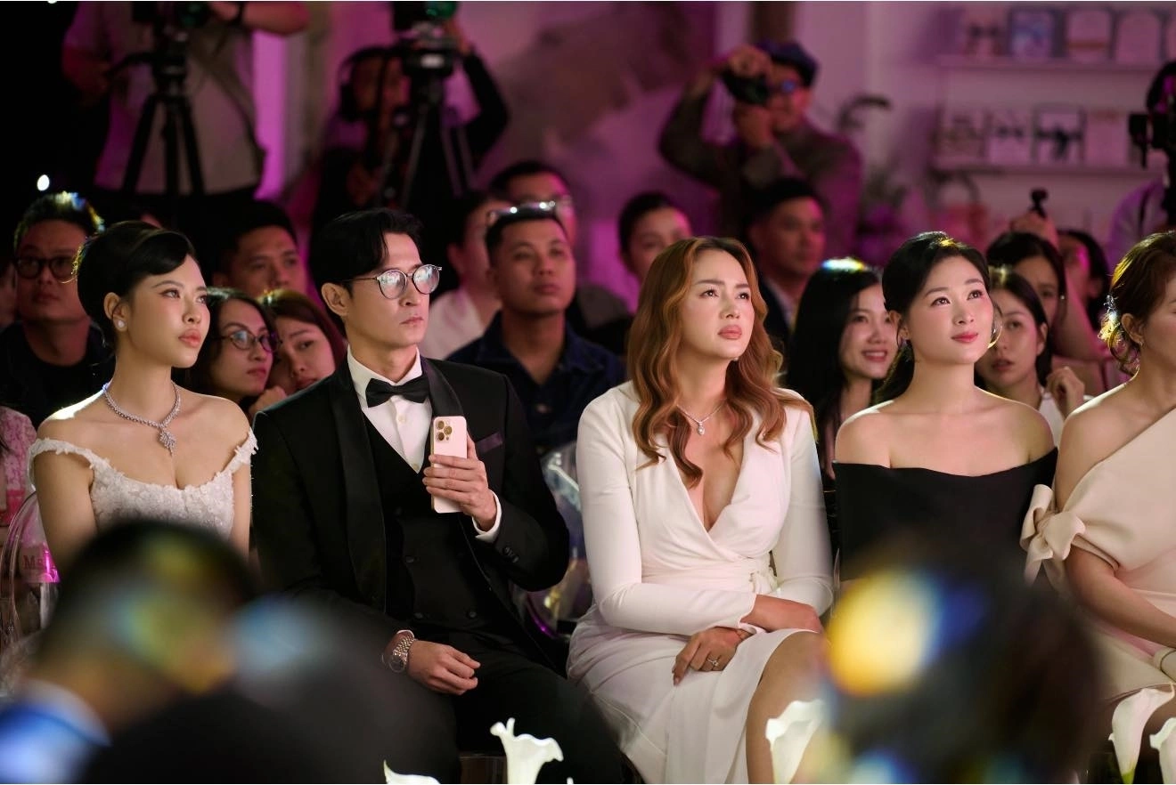 Á hậu Việt không cưới, sinh con với nam diễn viên 1 đời vợ, ở 12 năm rồi chia tay, cuộc sống ra sao?- Ảnh 3.