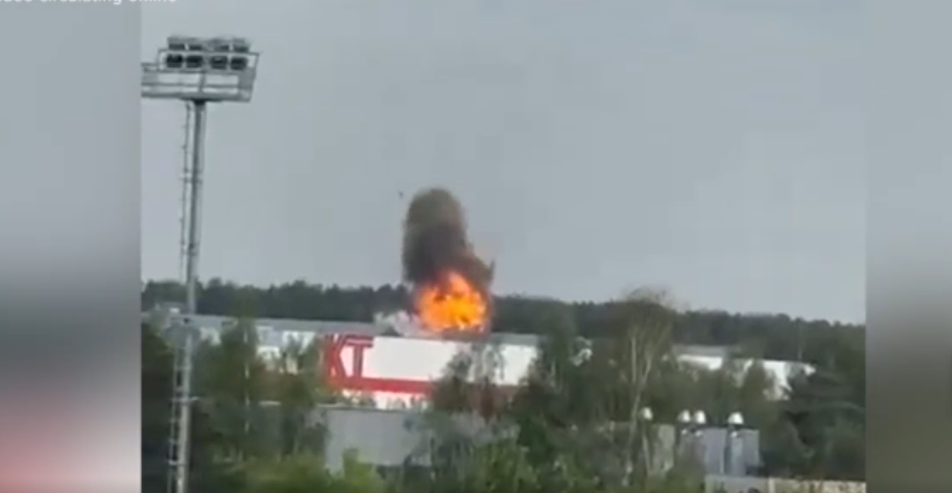 Máy bay Hải quân Hàn Quốc rơi, toàn bộ phi hành đoàn mất tích- Ảnh 1.