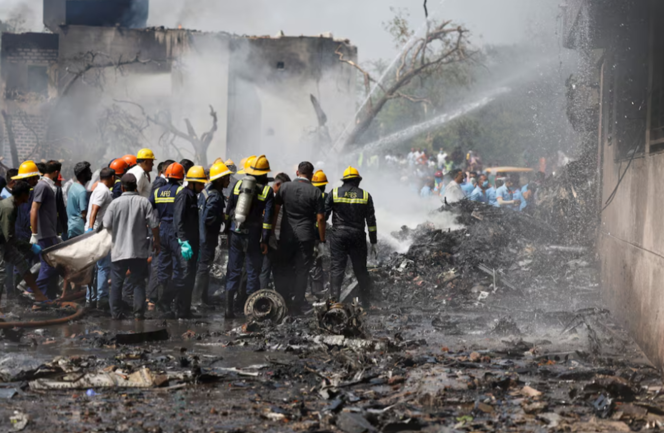 Hé lộ tiếng chuông điện thoại bí ẩn của nữ tiếp viên 22 tuổi vào thời điểm máy bay gặp nạn: