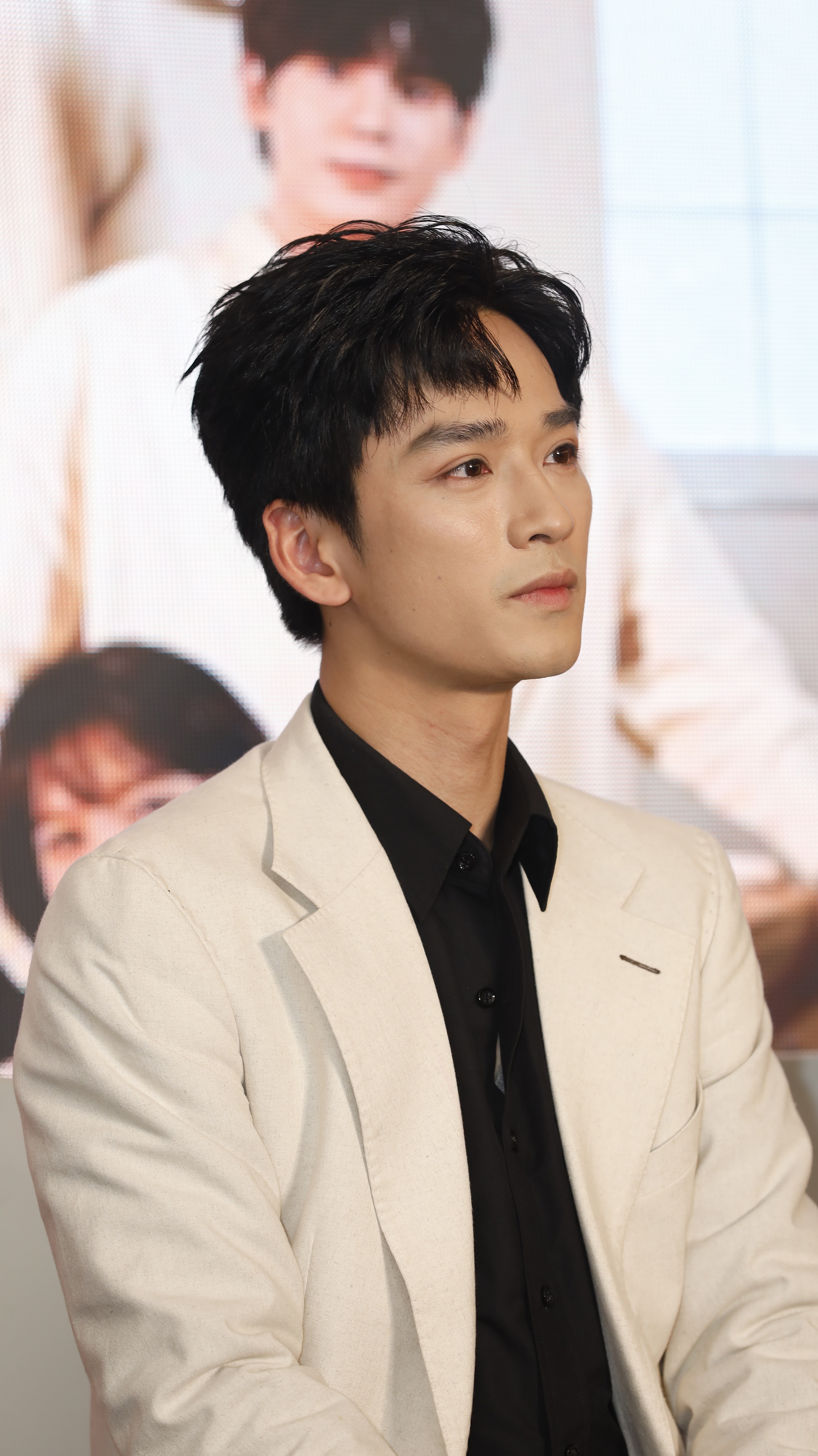 Mỹ nam Việt 33 tuổi