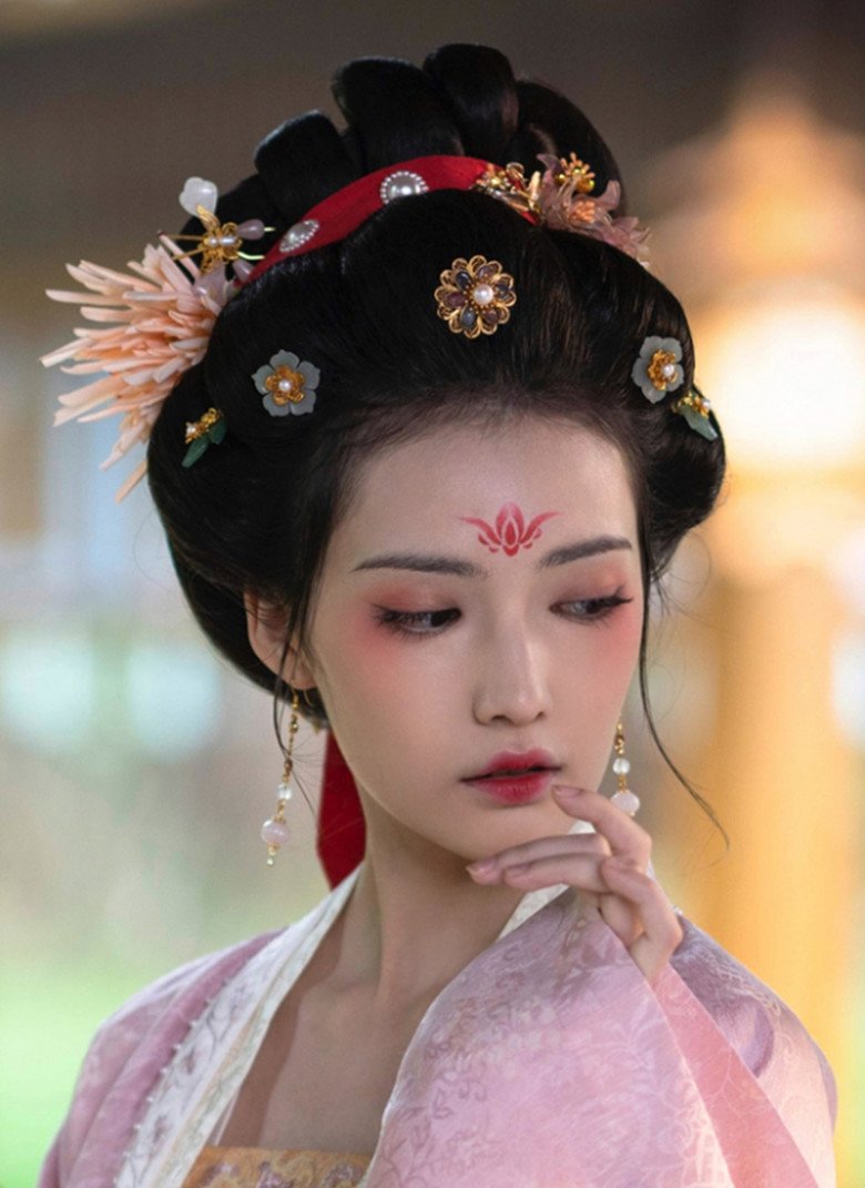 10 kỹ nữ đẹp nhất Trung Quốc: Lưu Thi Thi xếp sau Vương Sở Nhiên, hạng 1 mọi đường nét đều là tuyệt tác- Ảnh 6. 10 kỹ nữ đẹp nhất Trung Quốc: Lưu Thi Thi xếp sau Vương Sở Nhiên, hạng 1 mọi đường nét đều là tuyệt tác- Ảnh 6.