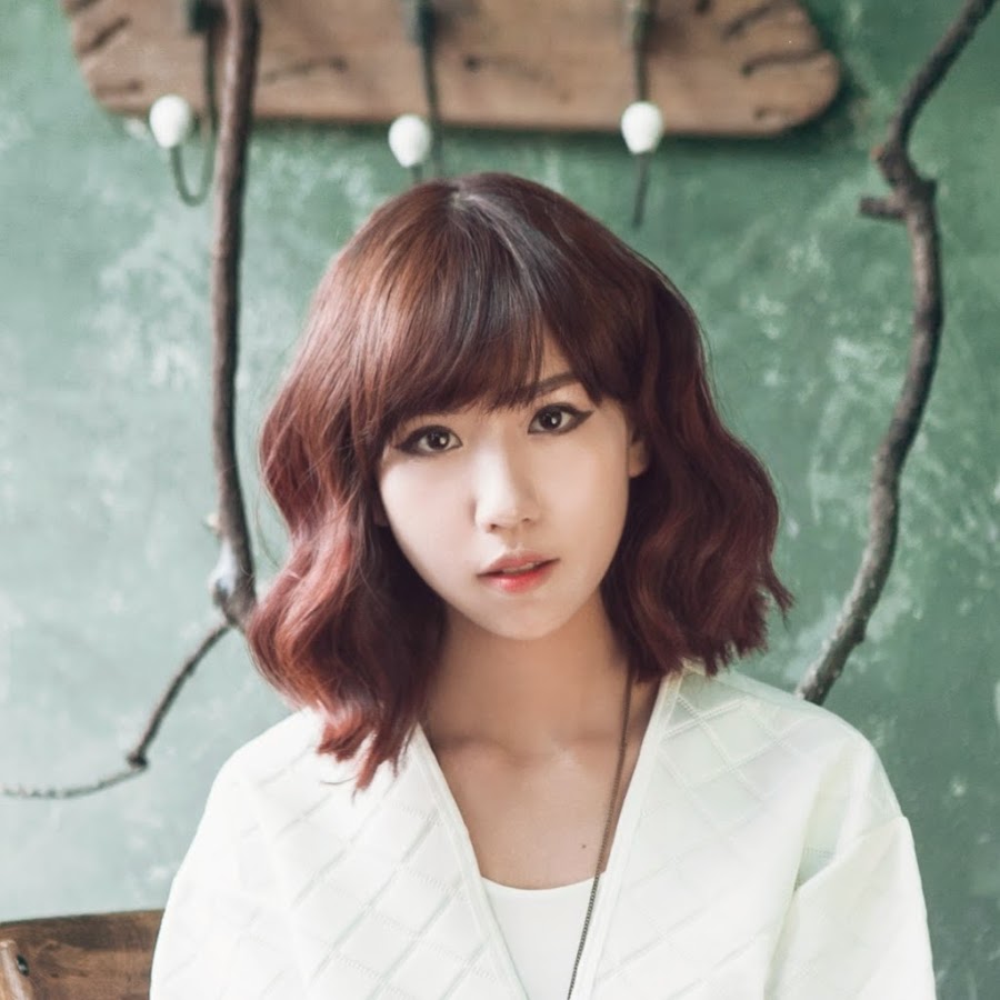 Gương mặt ngày càng đơ cứng của MIN- Ảnh 5.