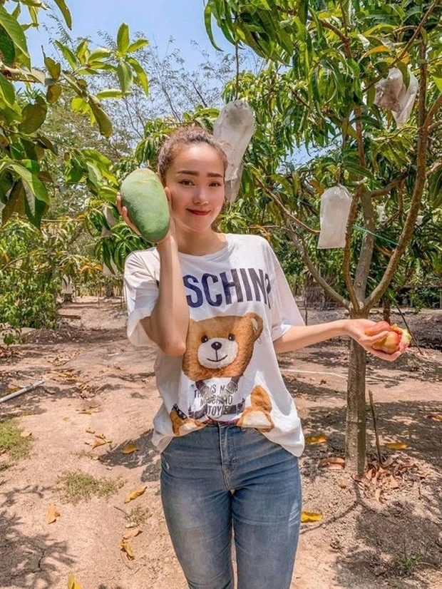 Phú bà Vbiz mua 20.000m2 đất chỉ để nuôi gà, sở hữu 4 biệt thự triệu đô, đóng phim nào cũng hot điên đảo- Ảnh 4.