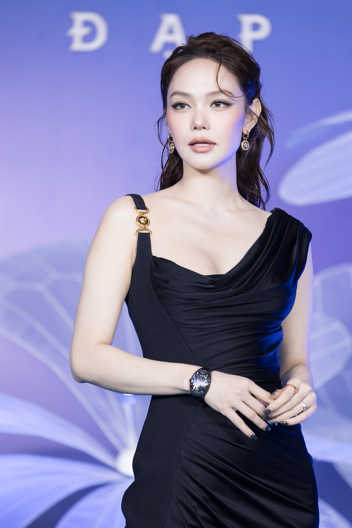 Không ai nghĩ đây lại là Minh Hằng, càng nhìn càng hoang mang “chuyện gì vậy trời?”- Ảnh 4.