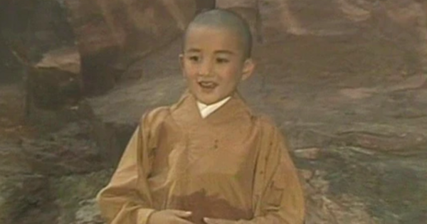 Sao nhí đóng Đường Tăng giờ là đại gia, kết hôn với mỹ nhân "Chân hoàn truyện" 28 Sao nhí đóng Đường Tăng giờ là đại gia, kết hôn với mỹ nhân "Chân hoàn truyện" mma 08592723 1752551260791 175255126112476648017 30 149 329 720 crop 1752551407570104527629png