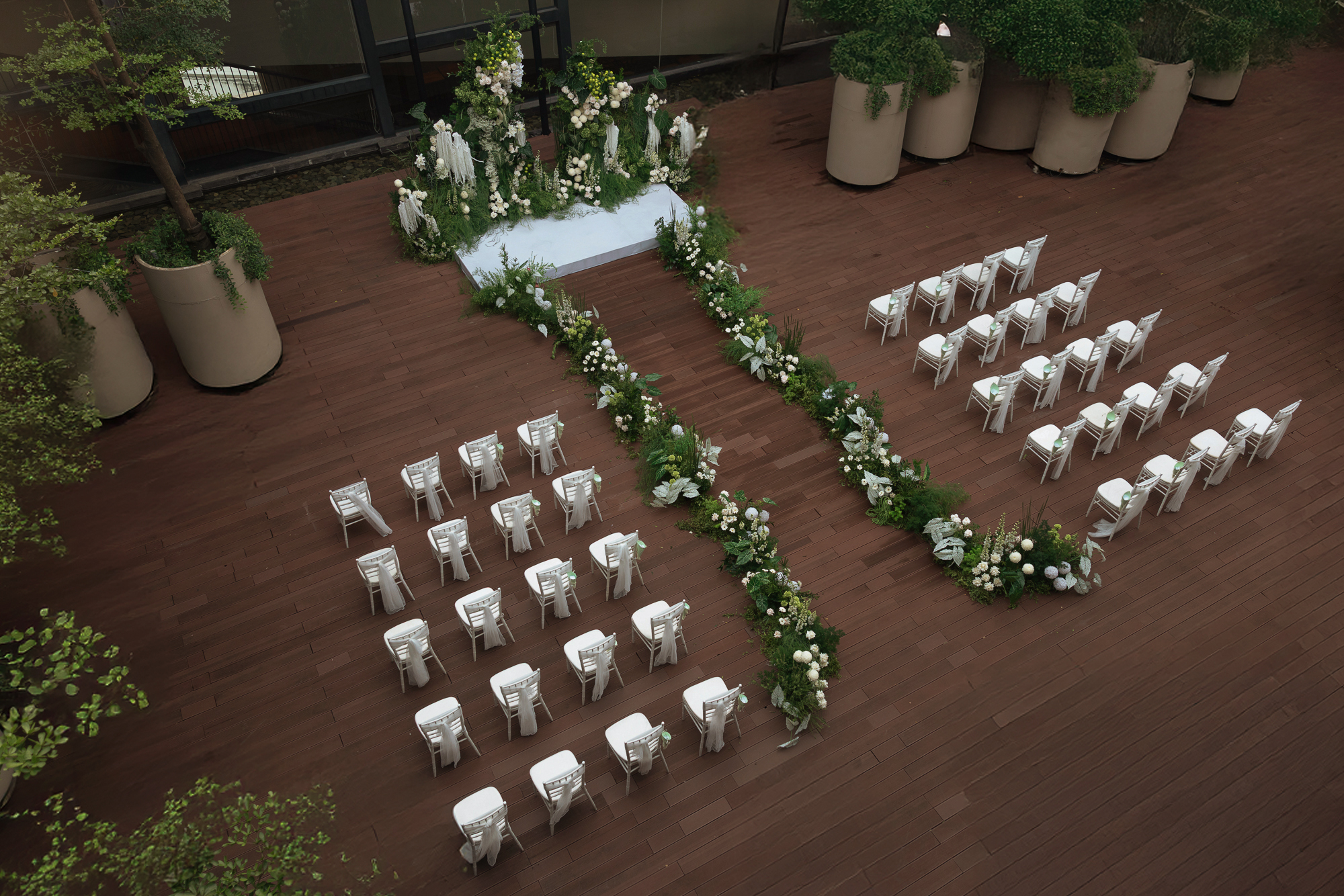 Đám cưới Á hậu Quỳnh Châu: Cô dâu lộ bụng lùm lùm, tiết lộ