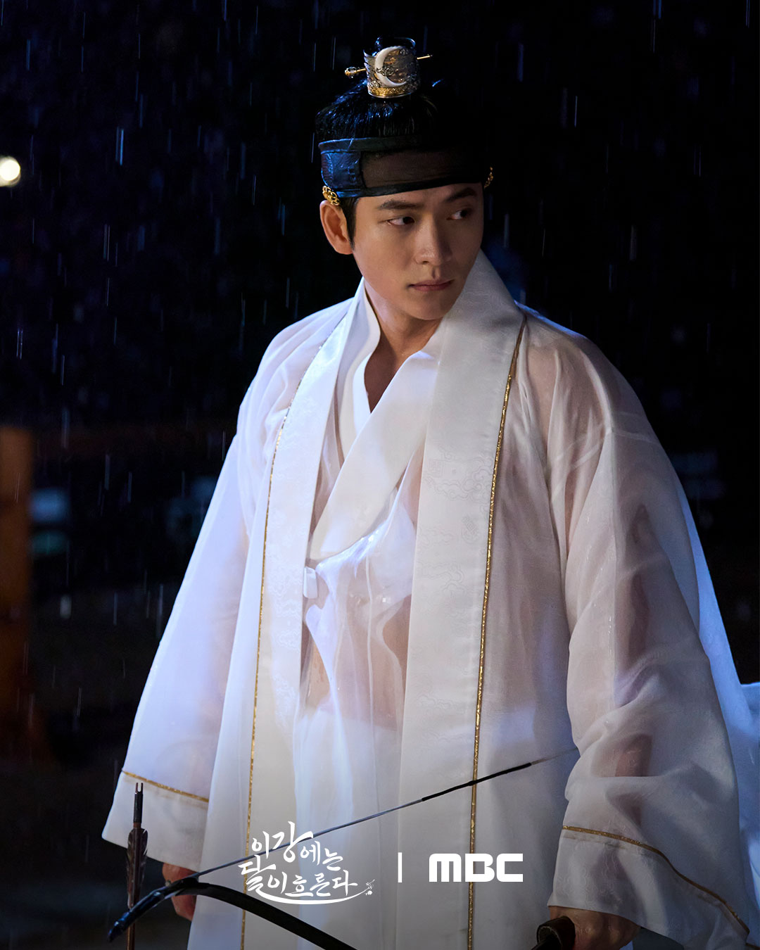 Đợi cả năm 2025 để xem phim Hàn vừa đẹp vừa hài: Nam chính đổi đời nhờ đến Việt Nam, 12 năm vẫn không chịu già- Ảnh 7.