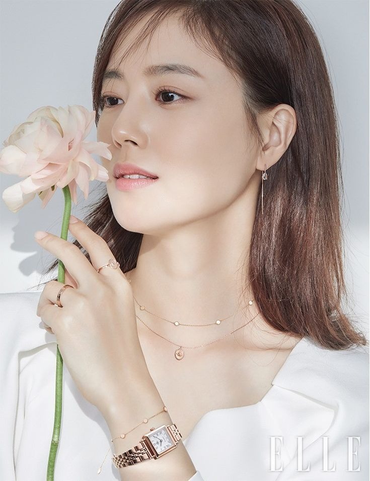 Vừa tái xuất sau 2 năm biến mất bí ẩn, tình tin đồn Song Joong Ki