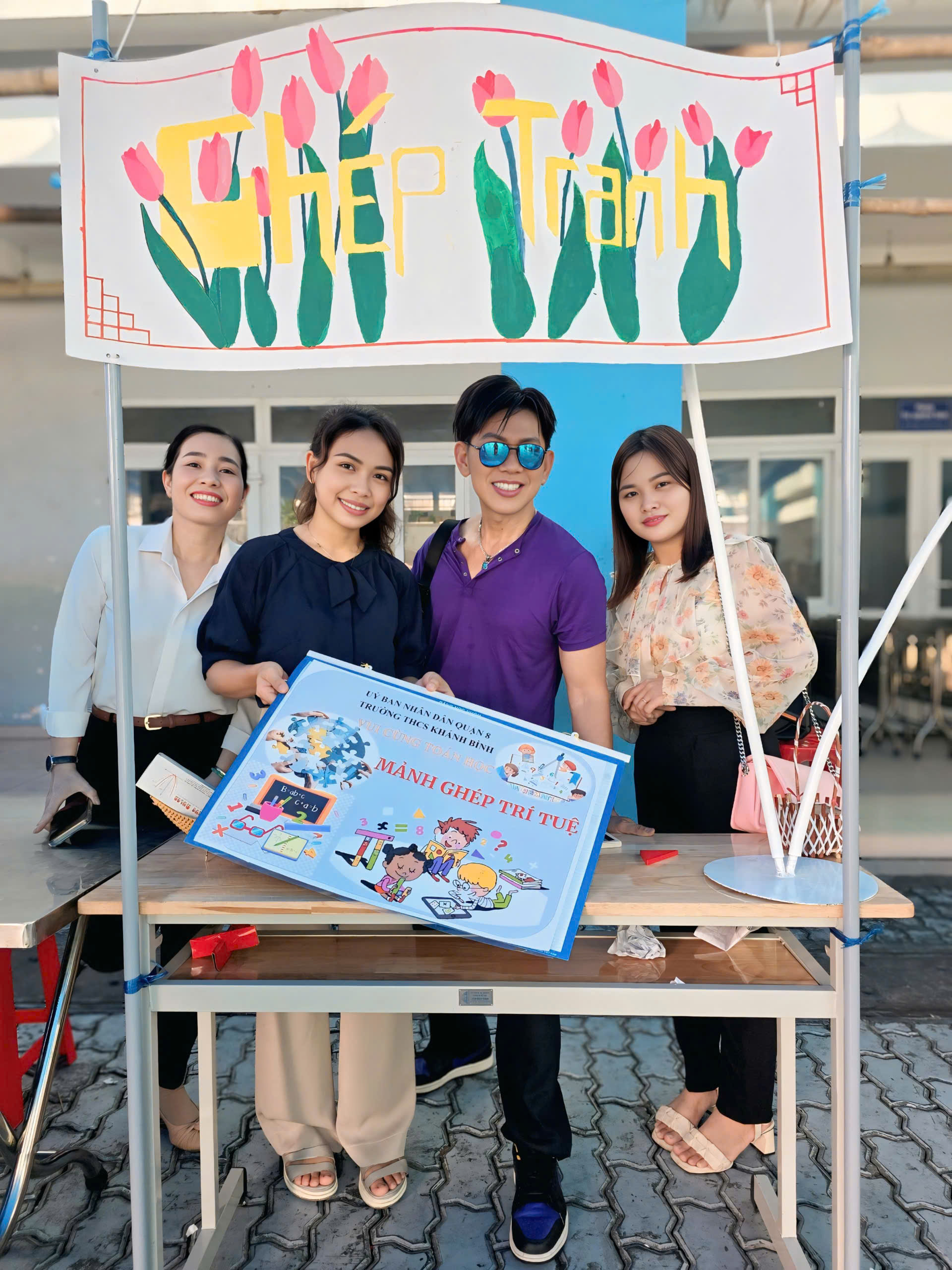 Nam ca sĩ body tráng kiện như thanh niên, U60 lần đầu công khai bạn gái Việt kiều- Ảnh 3. Nam ca sĩ body tráng kiện như thanh niên, U60 lần đầu công khai bạn gái Việt kiều- Ảnh 3.