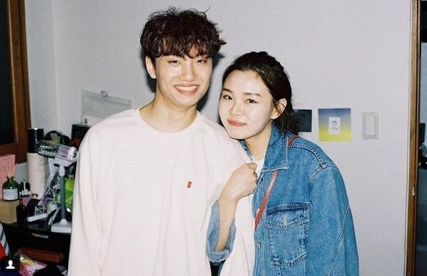 Căng: 1 nữ ca sĩ đâm đơn kiện Căng: 1 nữ ca sĩ đâm đơn kiện