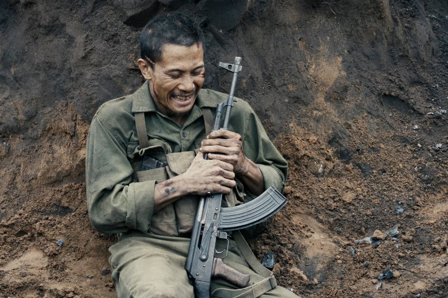 Nam chính khổ nhất Mưa Đỏ là đây, sau 1 năm vẫn chưa thể thoát vai- Ảnh 2.