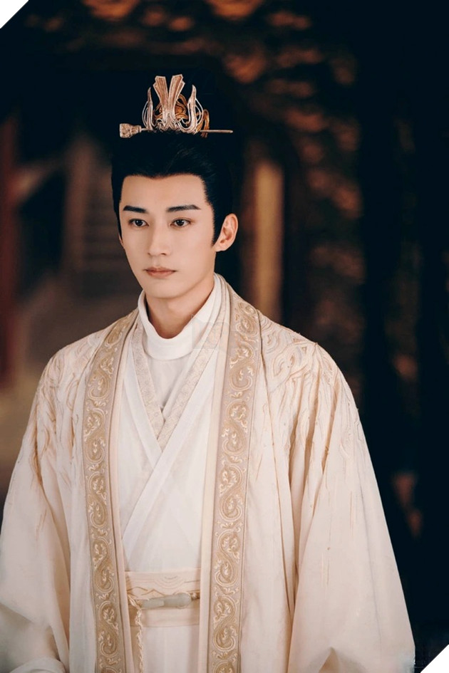 Trước khi “Đào hoa ánh giang sơn” lên sóng, Lưu Học Nghĩa đang trải qua giai đoạn chật vật khi cả “Mùa hoa rơi gặp lại chàng” và “ Niệm vô song” đều gây thất vọng