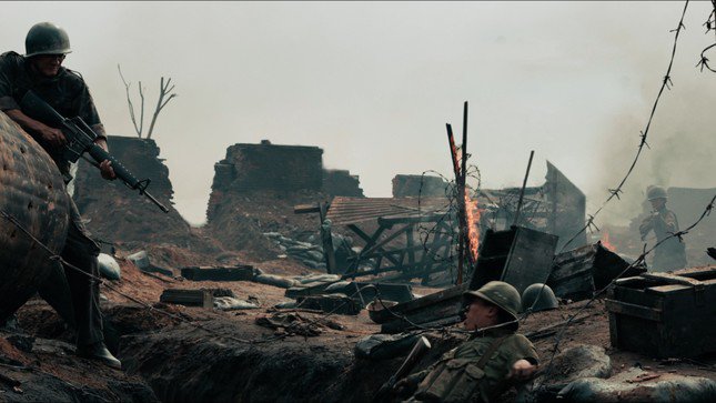 Xúc động hình ảnh Thành cổ Quảng Trị ngập trong bom đạn - 2