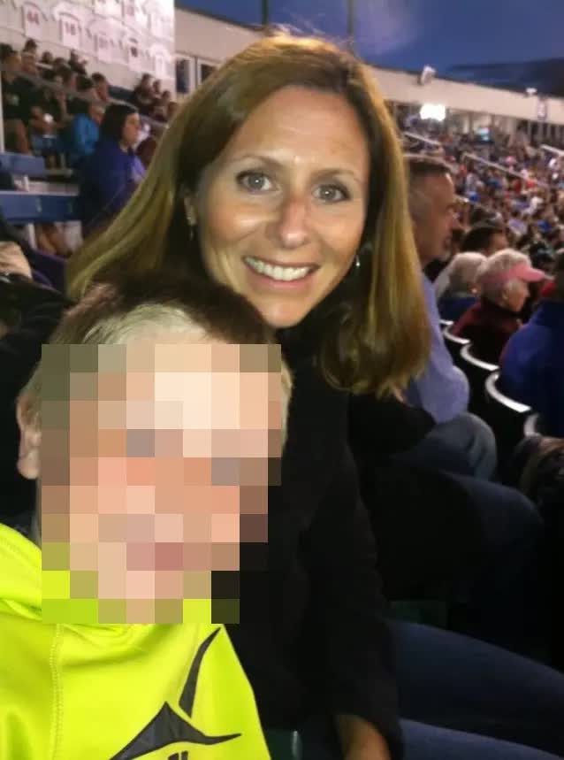 Đây là phản ứng chung của netizen sau màn ngoại tình bị cả thế giới nhìn thấy của CEO Andy Byron và cấp dưới- Ảnh 1.