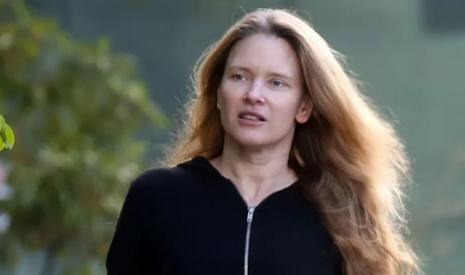 Người vợ đầu của Elon Musk nhận số phận cay đắng vì một chữ ký, gần như trắng tay sau khi ly hôn tỷ phú- Ảnh 2. Người vợ đầu của Elon Musk nhận số phận cay đắng vì một chữ ký, gần như trắng tay sau khi ly hôn tỷ phú- Ảnh 2.