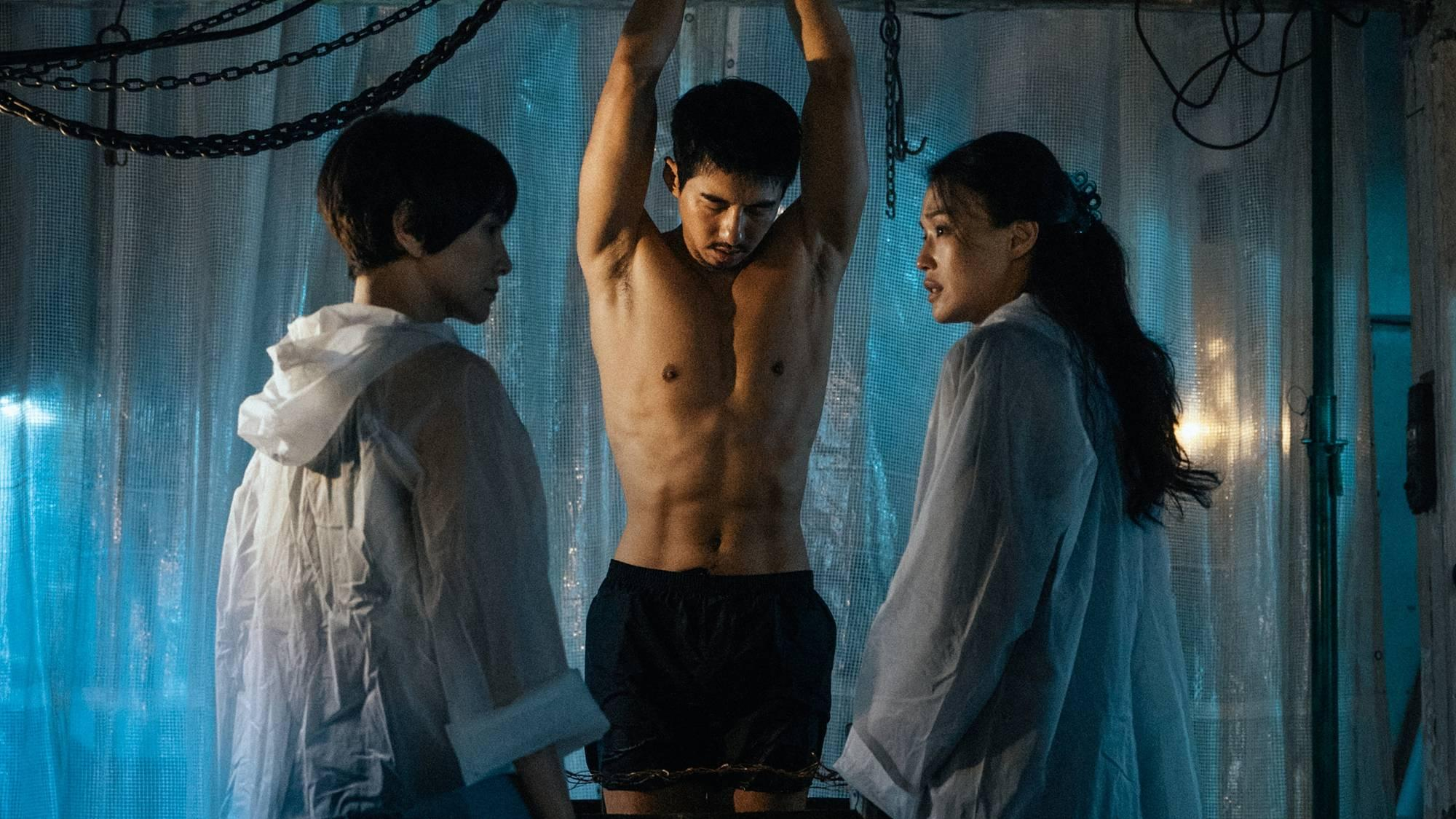 Thức cả đêm vì phim 18+ siêu hay vừa chiếu: Nữ chính đẹp kinh diễm, phong thần cả đời cũng không đủ- Ảnh 2. Thức cả đêm vì phim 18+ siêu hay vừa chiếu: Nữ chính đẹp kinh diễm, phong thần cả đời cũng không đủ- Ảnh 2.