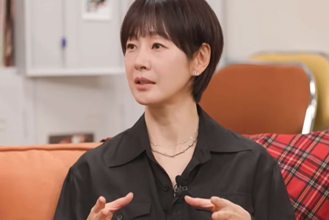 Minh tinh 50 tuổi đẹp tới mức khiến