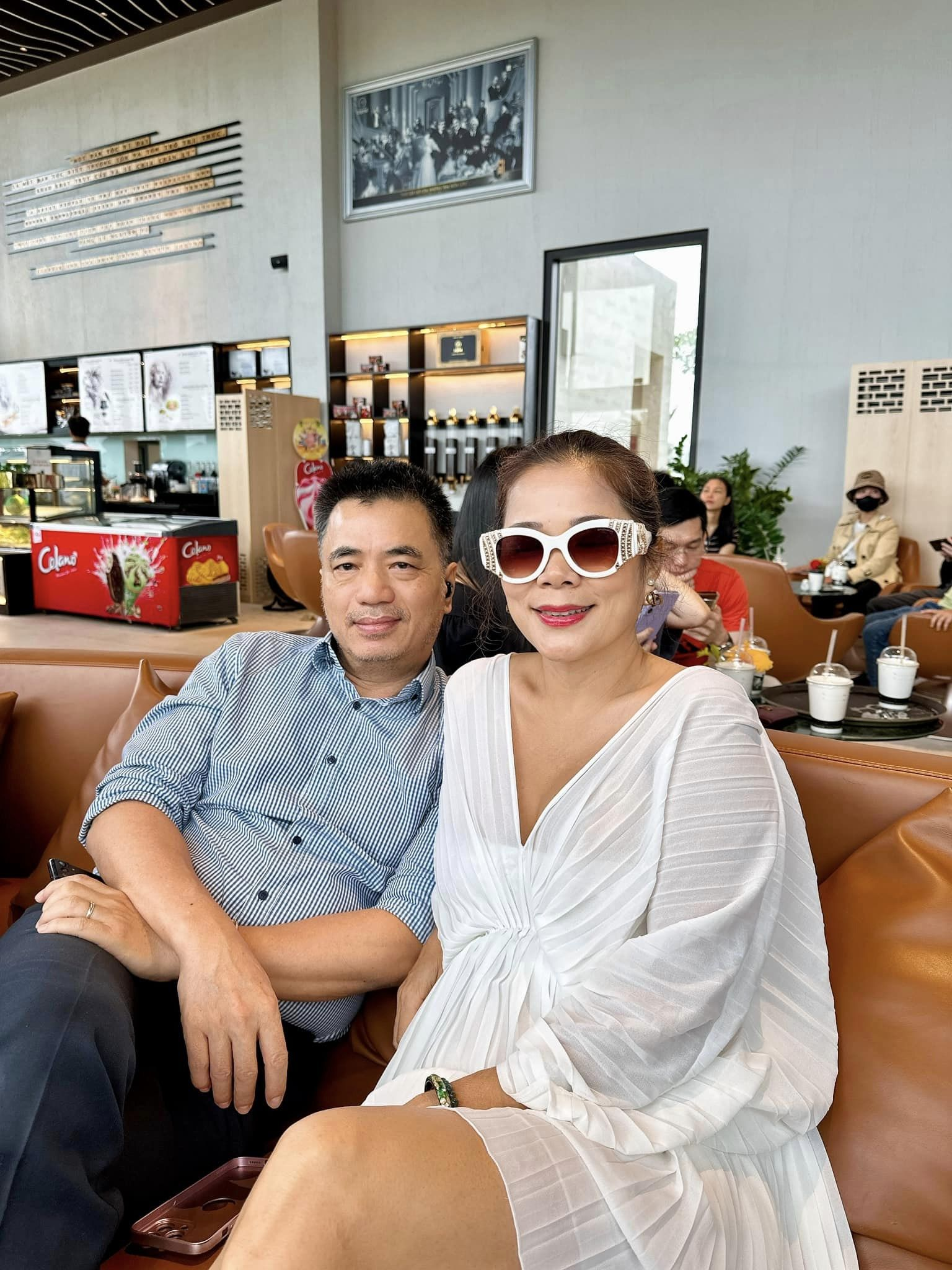 Nữ ca sĩ sở hữu vài biệt thự ngàn mét vuông ở Mỹ và Việt Nam: Nữ ca sĩ sở hữu vài biệt thự ngàn mét vuông ở Mỹ và Việt Nam: